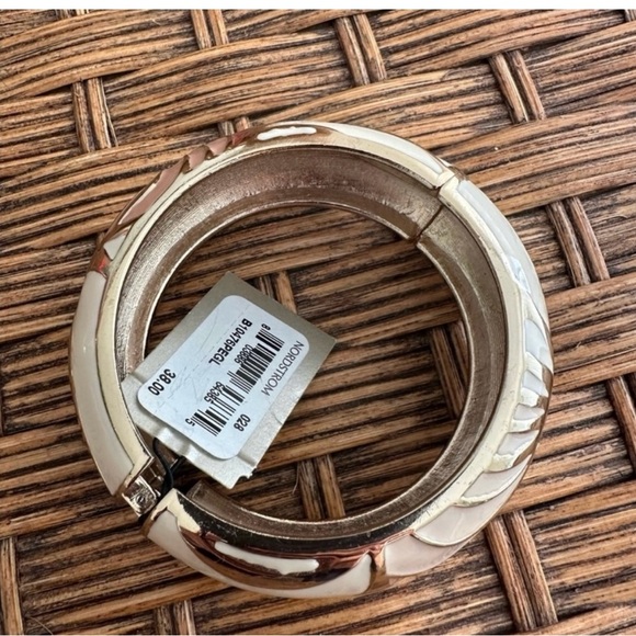 NWT Mob Wife Nordstrom Gold
Mauve Cream Bangle Large Bangle Neutral Boho - Picture 2 of 3